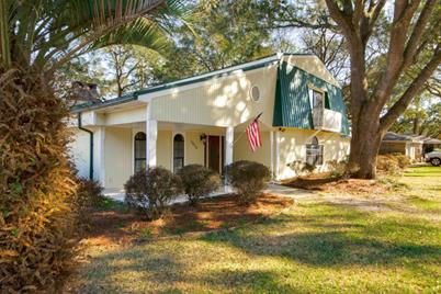 1013 Norman Dr Fort Walton Beach Fl 32547 Mls 790795 Coldwell 1013 Norman Drive Photo 1
