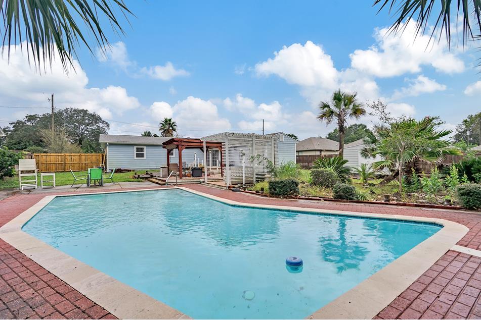 103 3rd Ave, Shalimar, FL 32579 MLS 883471 Coldwell Banker