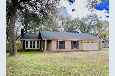 417 Baywood Drive, Niceville, FL 32578 - Photo 1