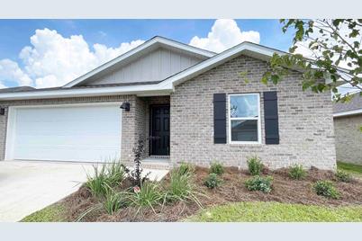 4611 Naval Court, Crestview, FL 32539 - Photo 1