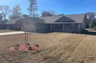 5908 Silvercrest Blvd, Crestview, FL 32536 - Photo 1