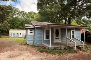 299 Carl Pl, Crestview, FL 32539 - Photo 1