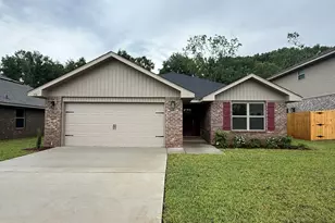 150 Ridgeway Cir, Crestview, FL 32536 - Photo 1