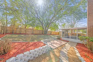 209 Southview Dr, Crestview, FL 32536 - Photo 1