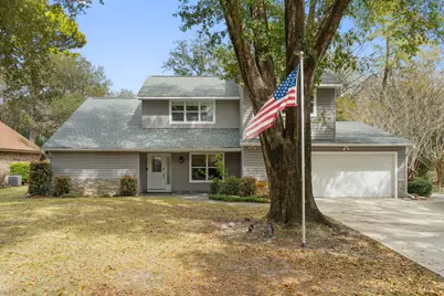 1049 E Troon Drive E, Niceville, FL 32578 - Photo 1