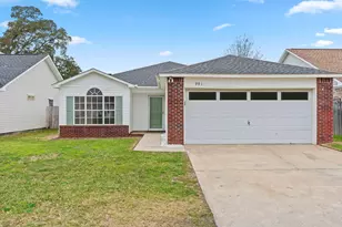 991 John Wayne Cir, Fort Walton Beach, FL 32547 - Photo 1