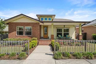 43 9th Ave, Shalimar, FL 32579 - Photo 1