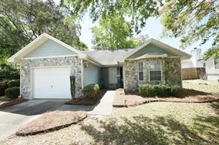 60 10th Ave, Shalimar, FL 32579 - Photo 1