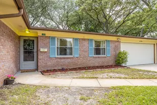 609 Merioneth Dr, Fort Walton Beach, FL 32547 - Photo 1