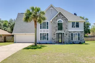 2812 Arnold Palmer Ct, Shalimar, FL 32579 - Photo 1
