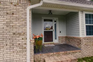 306 Island Dr Dr, Crestview, FL 32536 - Photo 1