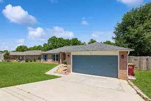 316 Egan Dr Dr, Crestview, FL 32536 - Photo 1