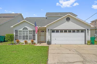 138 Beach Drive, Fort Walton Beach, FL 32547 - Photo 1