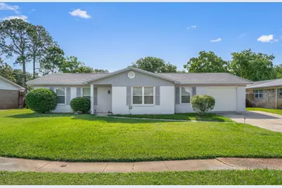 153 Brewer Circle, Mary Esther, FL 32569 - Photo 1