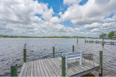 1405 N Bayshore Drive N, Niceville, FL 32578 - Photo 1