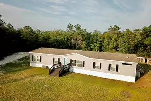 61 Kings Ct, Defuniak Springs, FL 32433 - Photo 1