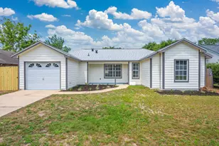 2129 Hillary Ln, Navarre, FL 32566 - Photo 1