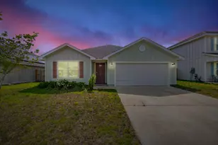 205 Laurel Hl St, Crestview, FL 32539 - Photo 1