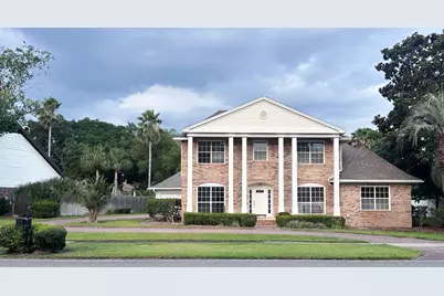70 E Country Club Drive E, Destin, FL 32541 - Photo 1