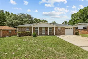 306 McEwen Dr, Niceville, FL 32578 - Photo 1