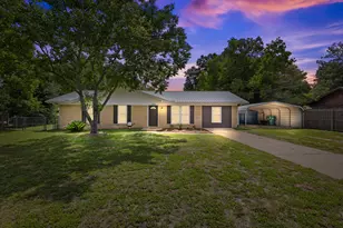 306 Forrest Pkwy, Crestview, FL 32539 - Photo 1