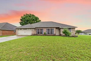 5261 Moore Loop, Crestview, FL 32536 - Photo 1