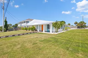127 16th St, Panama City Beach, FL 32413 - Photo 1
