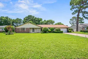 147 Country Club Rd, Shalimar, FL 32579 - Photo 1