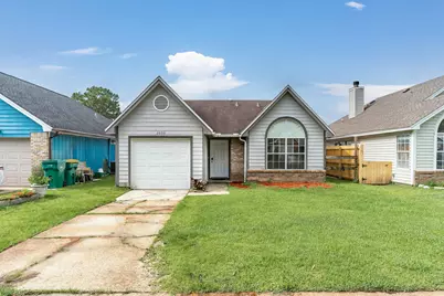 3053 Yorktown Circle, Fort Walton Beach, FL 32547 - Photo 1