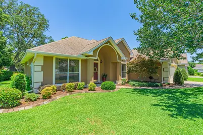 922 Shalimar Pointe Drive, Shalimar, FL 32579 - Photo 1