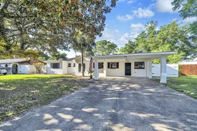 238 NW Holmes Boulevard NW, Fort Walton Beach, FL 32548 - Photo 1