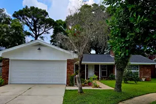 726 Clark Dr, Fort Walton Beach, FL 32547 - Photo 1