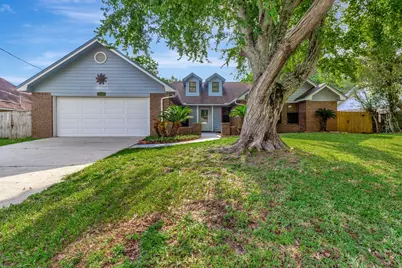 1013 Quail Hollow Drive, Mary Esther, FL 32569 - Photo 1