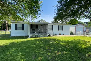 8152 Segura St, Navarre, FL 32566 - Photo 1