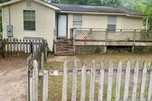 397 E Burdick Ave E, Defuniak Springs, FL 32433 - Photo 1