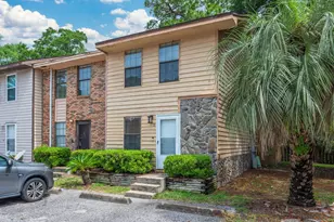 611 Center St, Fort Walton Beach, FL 32547 - Photo 1