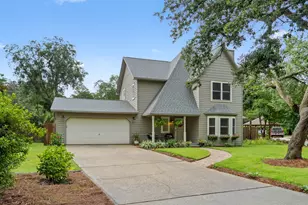 505 S Greenwood Cove S, Niceville, FL 32578 - Photo 1