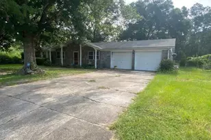 10 Selborne Pl, Pensacola, FL 32506 - Photo 1