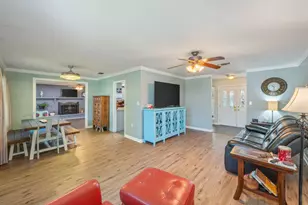 10 Lake Lorraine Cir, Shalimar, FL 32579 - Photo 1