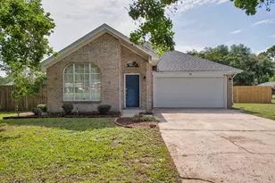 119 Palmetto Ave, Mary Esther, FL 32569 - Photo 1