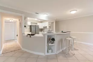 308 SW Miracle Strip Parkway SW, Fort Walton Beach, FL 32548 - Photo 1