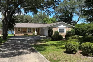 225 NE Mooney Road NE, Fort Walton Beach, FL 32547 - Photo 1