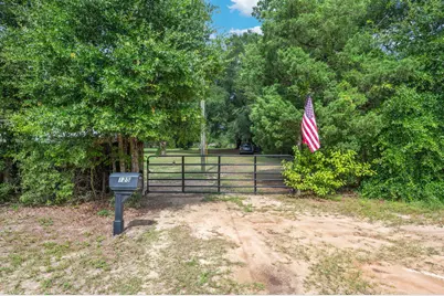 125 W Roberts Road, Defuniak Springs, FL 32433 - Photo 1