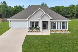 2405 Dakota Wy, Crestview, FL 32536 - Photo 1