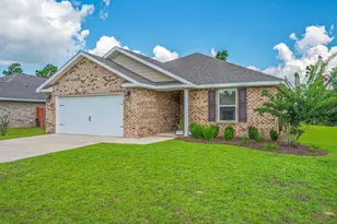 1060 Limpkin St, Crestview, FL 32539 - Photo 1