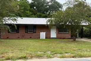 28 Miller St, Fort Walton Beach, FL 32547 - Photo 1
