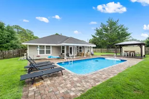 2571 Salamanca St, Navarre, FL 32566 - Photo 1