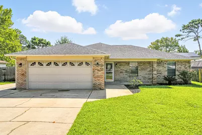 436 N Oakdale Avenue N, Mary Esther, FL 32569 - Photo 1