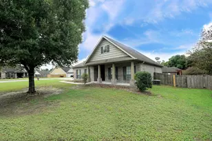 401 Wych Cir, Crestview, FL 32536 - Photo 1