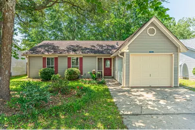 3026 Blue Pine Lane, Niceville, FL 32578 - Photo 1